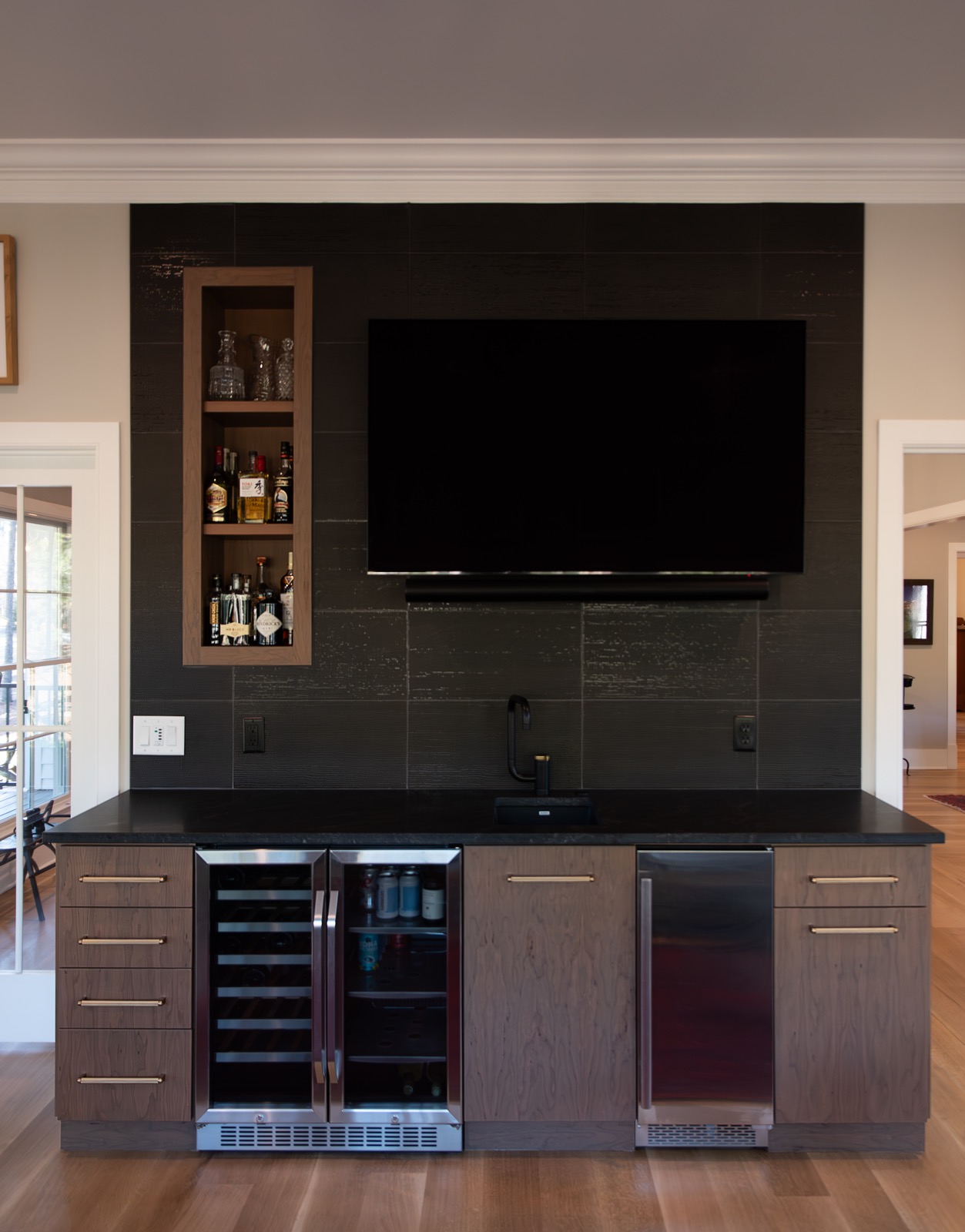 Leathered Negresco granite bar countertop