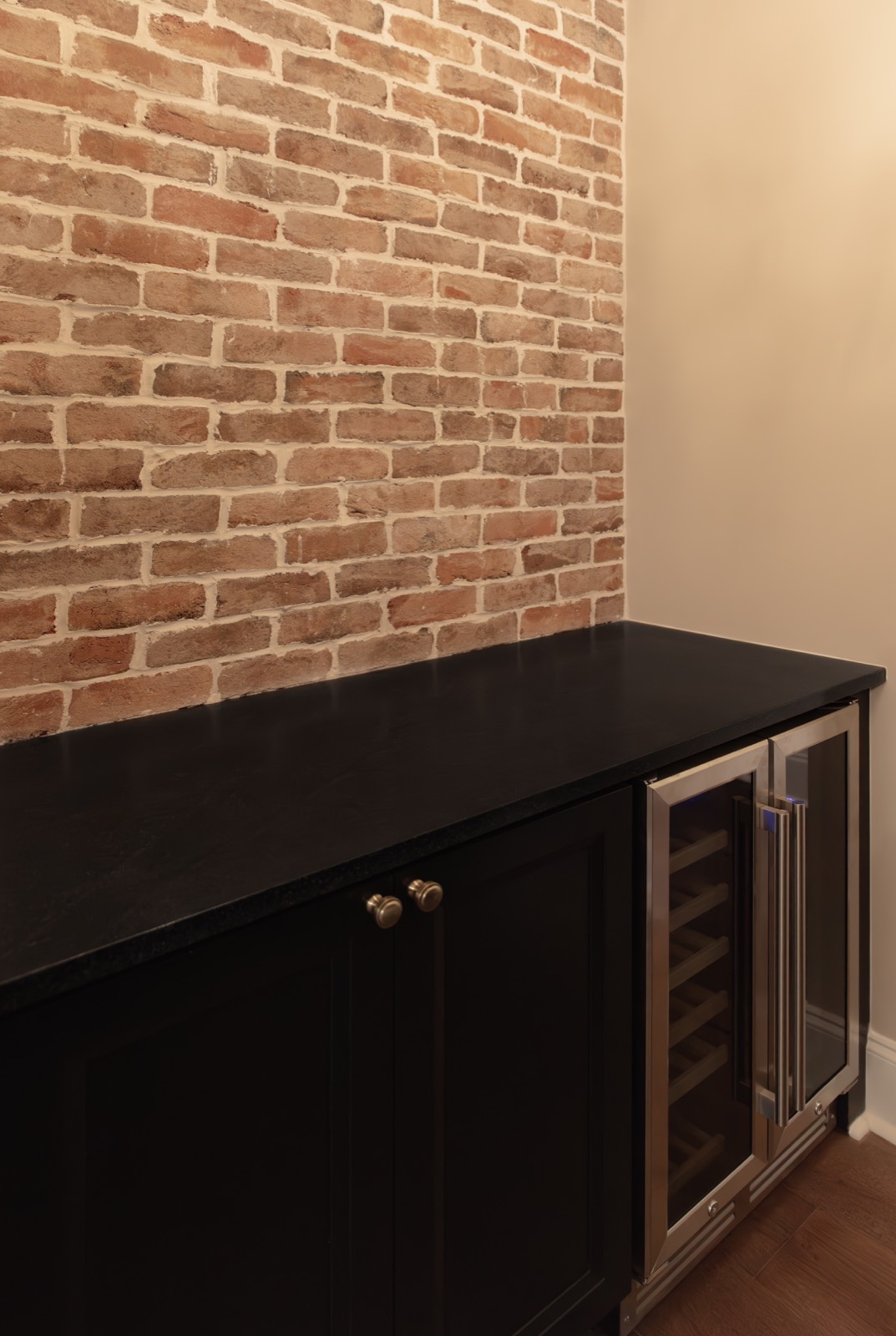 Leathered Negresco granite bar countertop